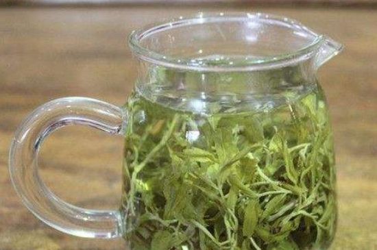 怎樣辨別莓茶發(fā)霉了，莓茶發(fā)霉和白霜的區(qū)別