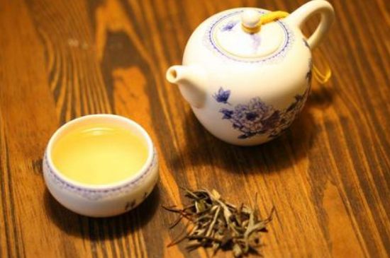 什么茶葉容易放香精，香精茶有什么危害？