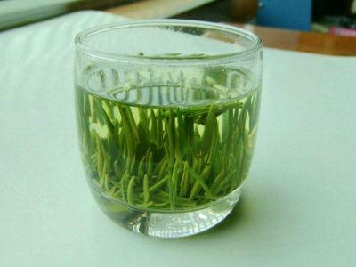 竹葉青茶怎么樣，檔次較高味道略苦價格比較貴