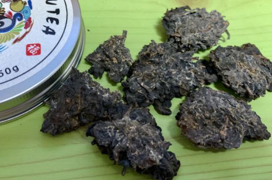 怎么知道涇渭茯茶是否變質(zhì)，茯磚茶金花和發(fā)霉的區(qū)別