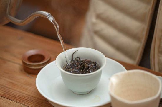 為什么喝巖茶看不起別的茶，喝巖茶的看不上所有茶類？